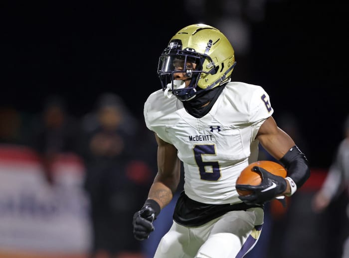 Photo of Bishop McDevitt wide receiver Rico Scott by Paul Burdick 